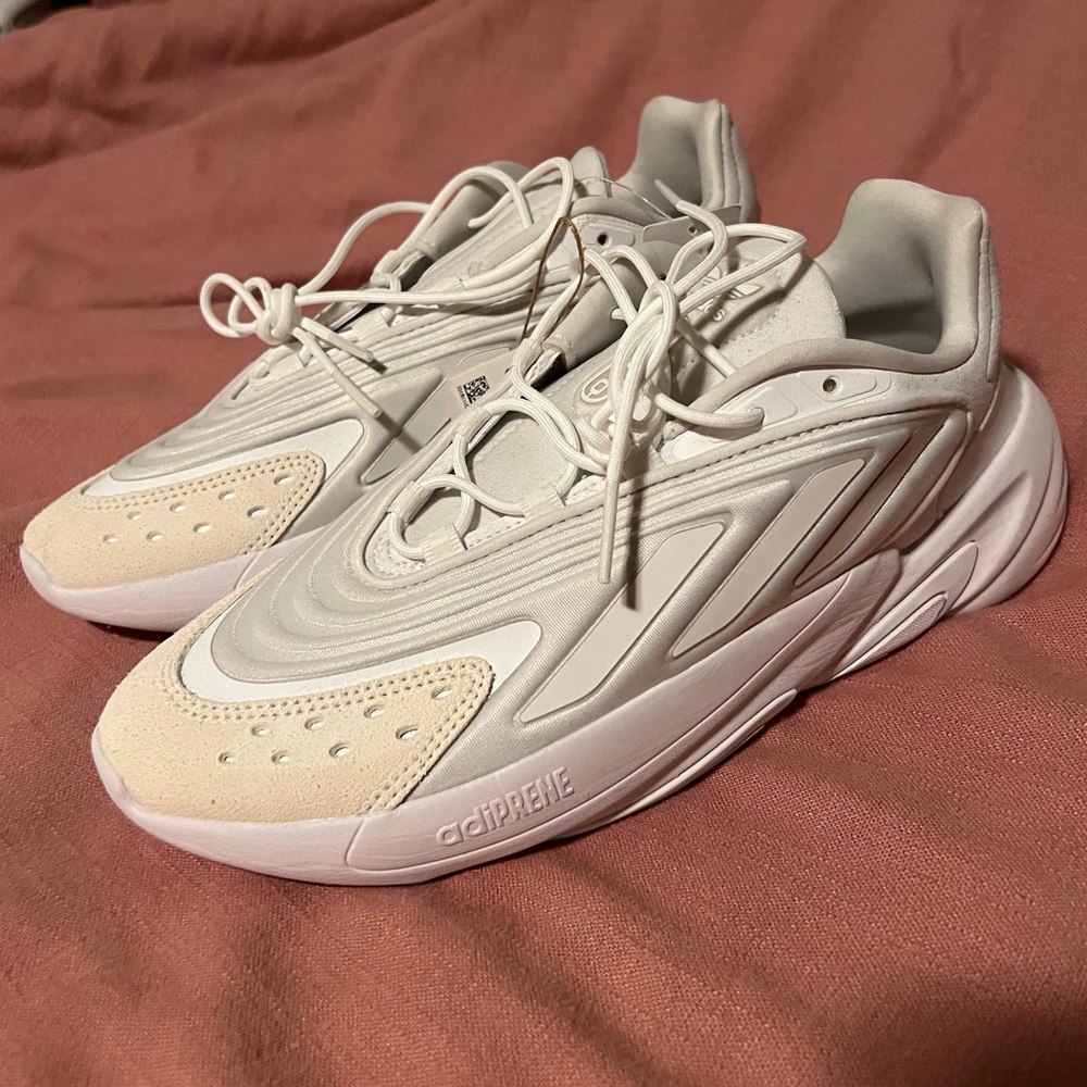 ADIDAS Ozelia Sneaker Sz 11W/9M